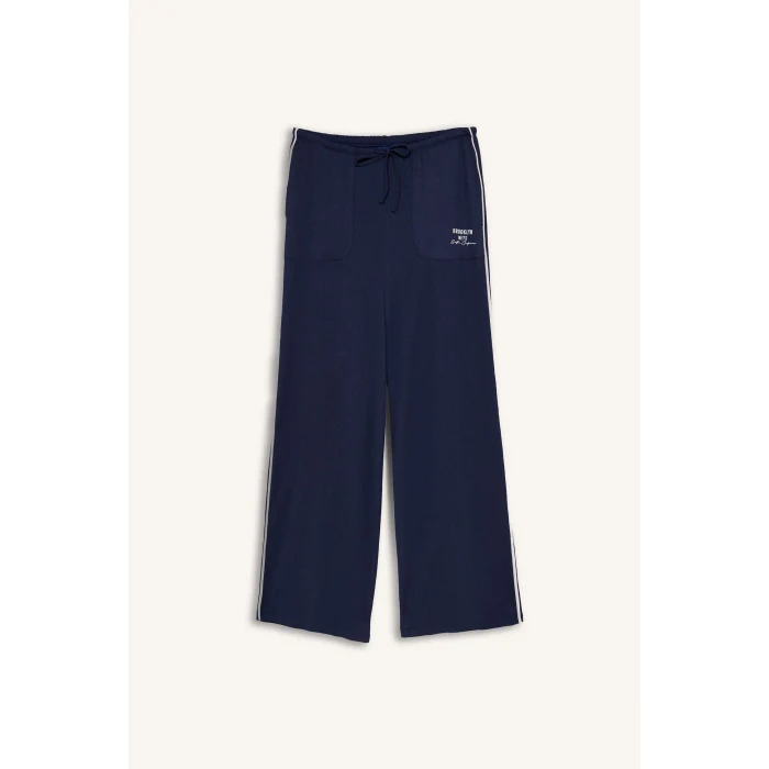 Defacto H4469AXIN275 İndigo NBA Brooklyn Nets Lisanslı Wıde Leg Cepli Geniş Paça Standart Boy Kırışık Dokulu Kumaş İndigo Pantolon