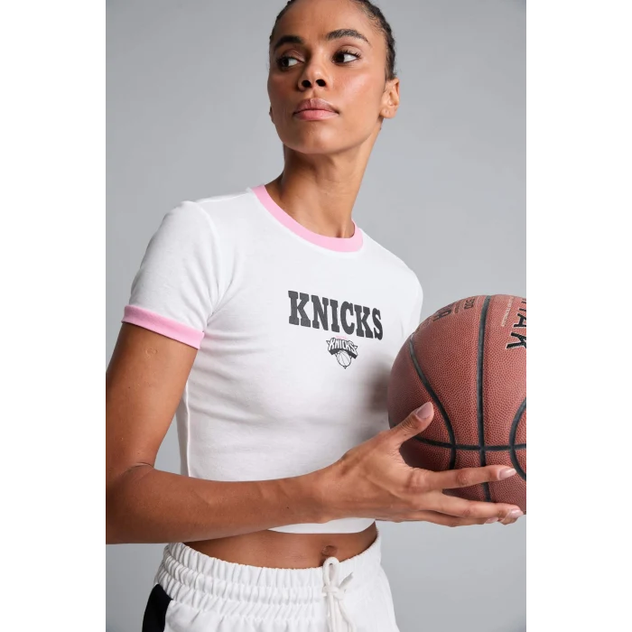 Defacto H9406AXER105 Ekru NBA New York Knıcks Lisanslı Slım Fıt Bisiklet Yaka Sporcu Ribana Kısa Kollu Ekru Tişört