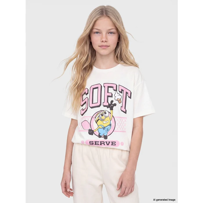 LCW Kids Beyaz Bisiklet Yaka Minions Baskılı Kız Çocuk Tişört