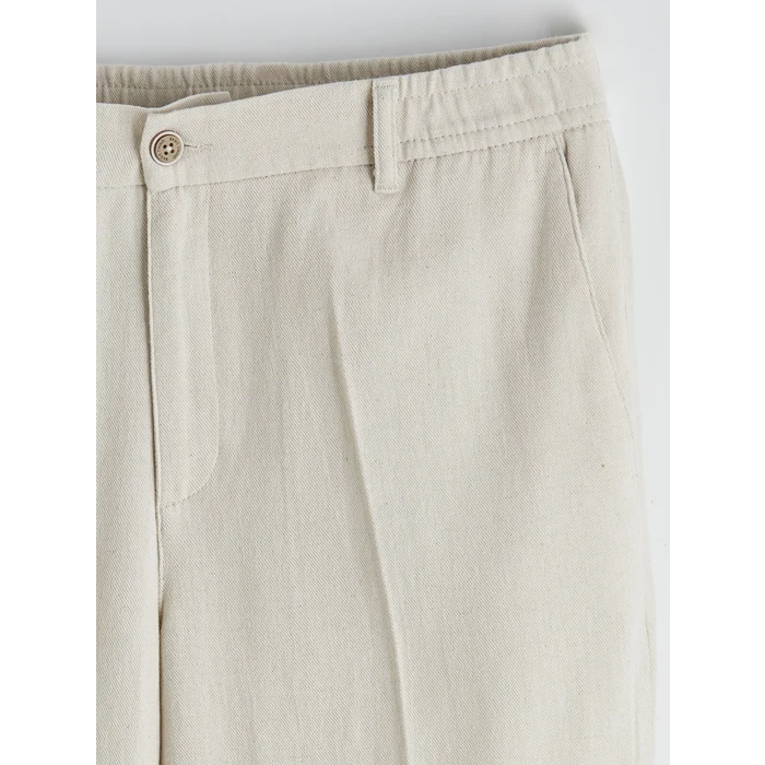 LCWAIKIKI Classic Bej Standart Kalıp Erkek Chino Pantolon