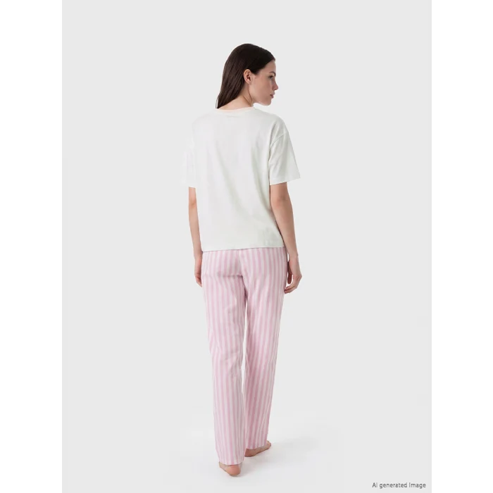 LCW Young Pembe Bisiklet Yaka Baskılı Kadın Pijama Takımı