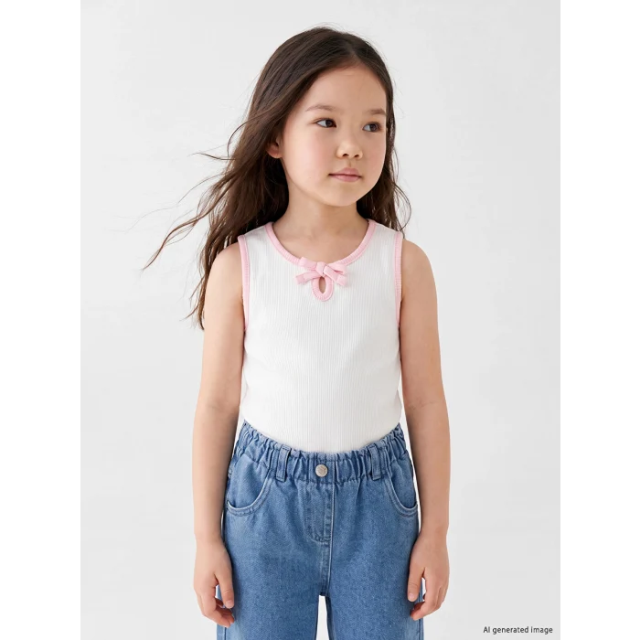 LCW Kids Beyaz Bisiklet Yaka Fiyonk Detaylı Kız Çocuk Atlet
