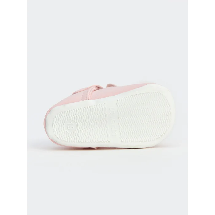 LCW STEPS Pembe Pelüş Ponponlu Kız Bebek Yürüme Öncesi Ayakkabı