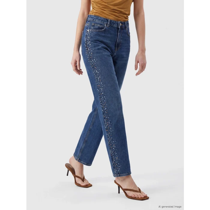 LCW Jeans İndigo Straight Fit Taşlı Kadın Jean Pantolon