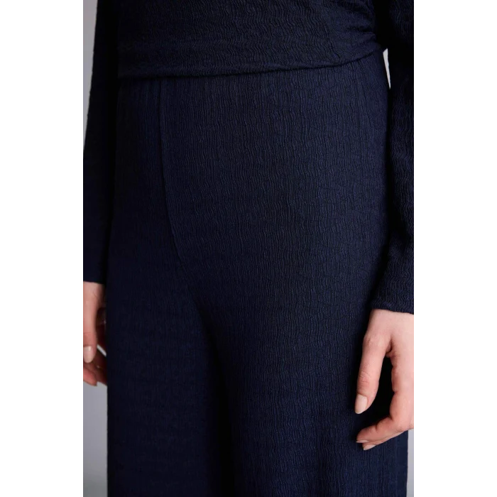 Defacto G2919AXNV241 Lacivert Straıght Fıt Kırışık Dokulu Pantolon