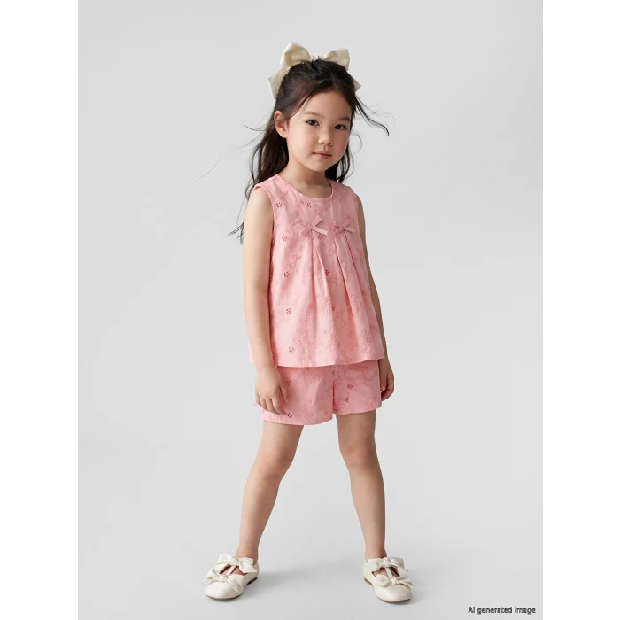 LCW Kids Pembe Fiyonk Nakışlı Kız Çocuk Şortlu Takım