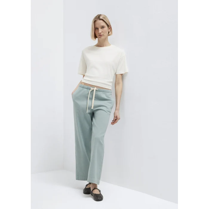 Mavi 1011203-70113 Bağcık Detaylı Yeşil Pantolon