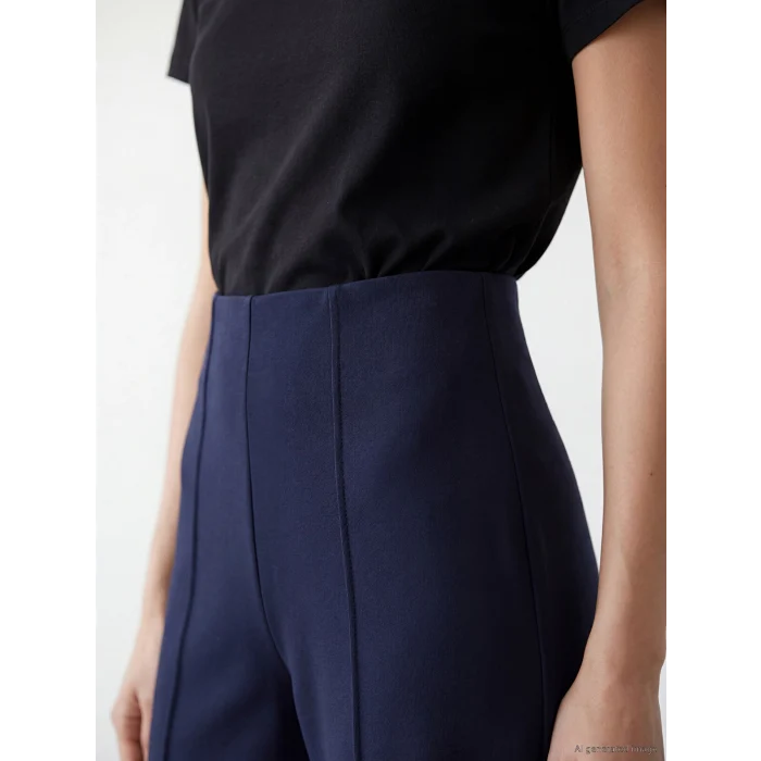 LCWAIKIKI Classic Lacivert Beli Lastikli Soft Touch Kadın Pantolon