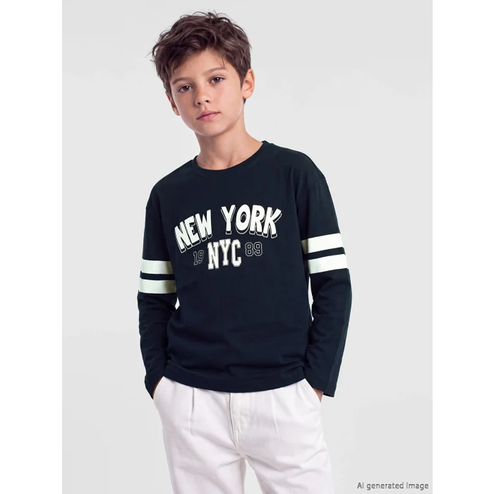 LCW Kids Lacivert Bisiklet Yaka NYC Baskılı Erkek Çocuk Tişört