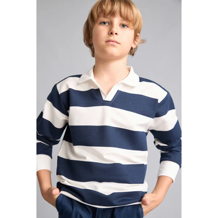 Defacto H7130A8NV256 Lacivert New Regular Fıt Uzun Kollu Apaş Yaka Pamuklu Lacivert Sweatshirt Erkek Çocuk