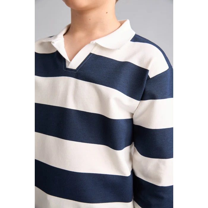 Defacto H7130A8NV256 Lacivert New Regular Fıt Uzun Kollu Apaş Yaka Pamuklu Lacivert Sweatshirt Erkek Çocuk