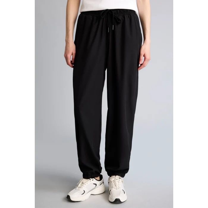 Defacto A2437AXBK81 Siyah Standart Fıt Çift Cepli Jogger Paça Uzun Dokuma Sporcu Pantolon