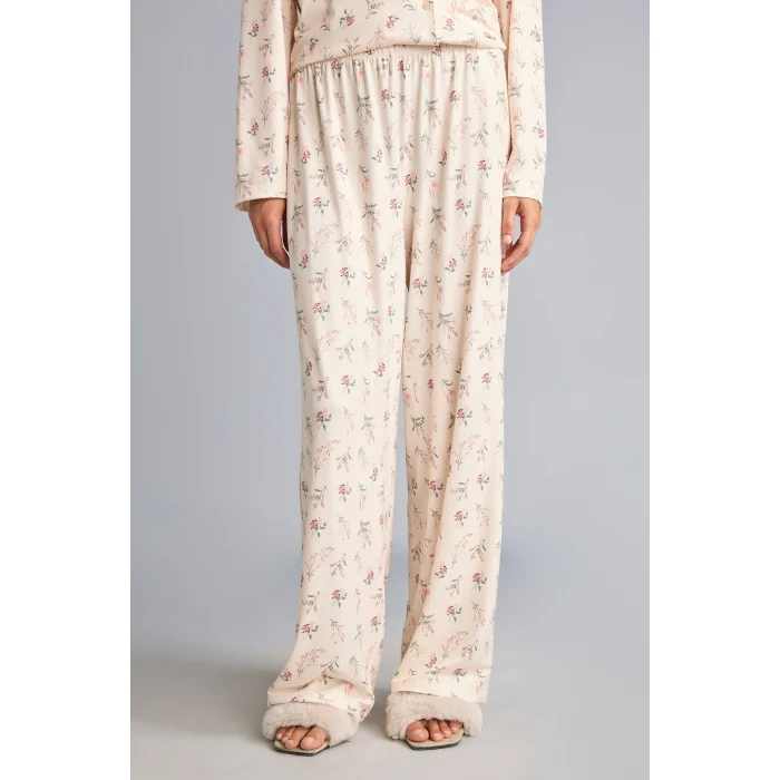 Defacto I5522AXBG824 Bej Regular Fit Çiçekli Uzun Kollu Üst Geniş Kesim Alt Pijama Takımı