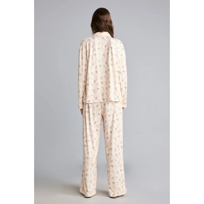 Defacto I5522AXBG824 Bej Regular Fit Çiçekli Uzun Kollu Üst Geniş Kesim Alt Pijama Takımı