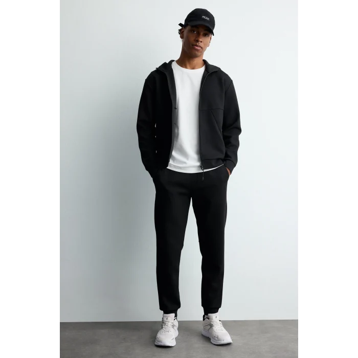 Defacto Z9112AZBK81 Siyah Ultra Yumuşak Slim Fit Standart Paça Skuba Dalgıç Kumaş Jogger Eşofman Altı