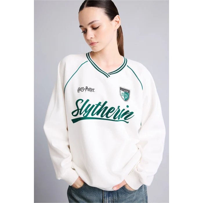 Defacto I3022AXWT32 Beyaz Harry Potter Baskılı Reglan Kollu Oversize V Yaka Kalın Sweatshirt
