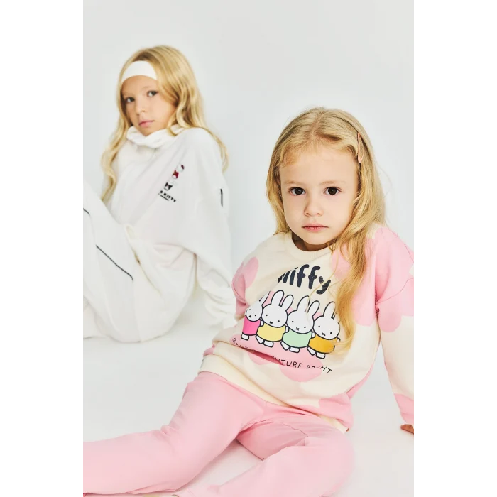 Defacto I2162A5ER233 Ekru %100 Pamuk Miffy Baskılı Sweatshirt Üst İspanyol Paça Pantolon Alt 2li Takım Kız Bebek