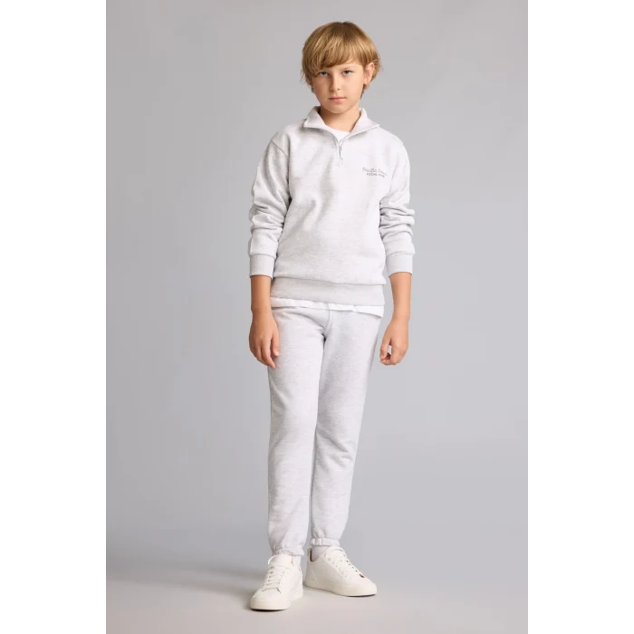 Defacto H9689A8GR400 Gri Regular Fit Yarım Fermuarlı Dik Yaka İçi Yumuşak Tüylü Yazı İşlemeli Sweatshirt Erkek Çocuk