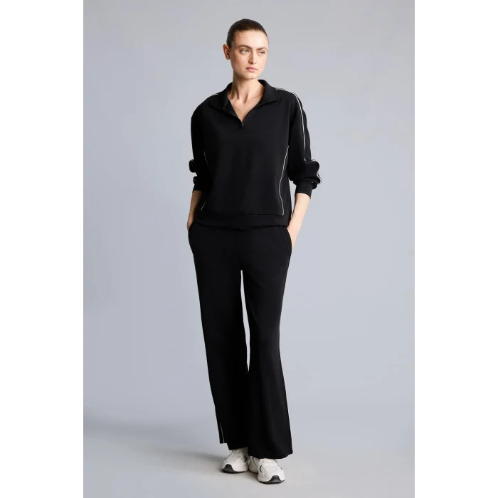 Defacto H4537AXBK81 Siyah Ultra Yumuşak Standart Fit Yarım Fermuarlı Biyeli Dik Yaka Modal Sporcu Basic Sweatshirt