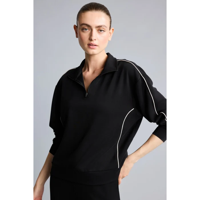 Defacto H4537AXBK81 Siyah Ultra Yumuşak Standart Fit Yarım Fermuarlı Biyeli Dik Yaka Modal Sporcu Basic Sweatshirt