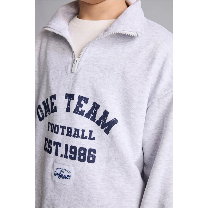 Defacto H9892A8GR400 Gri Regular Fıt Uzun Kollu Dik Yaka Pamuklu Baskılı Sweatshirt Erkek Çocuk