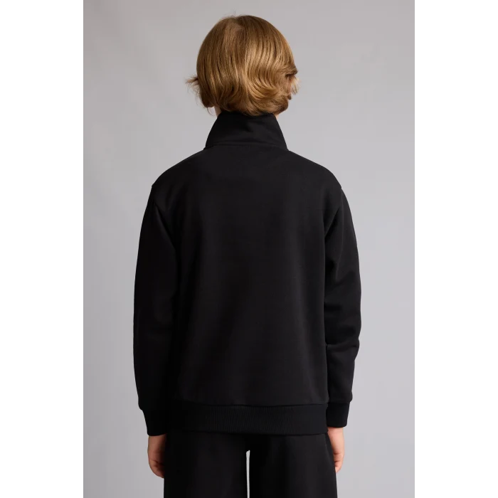 Defacto H9689A8BK81 Siyah Regular Fit Yarım Fermuarlı Dik Yaka İçi Yumuşak Tüylü Yazı İşlemeli Sweatshirt Erkek Çocuk