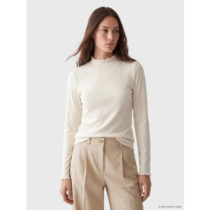LCW Modest Ekru Dik Yaka Kadın Fitilli Body