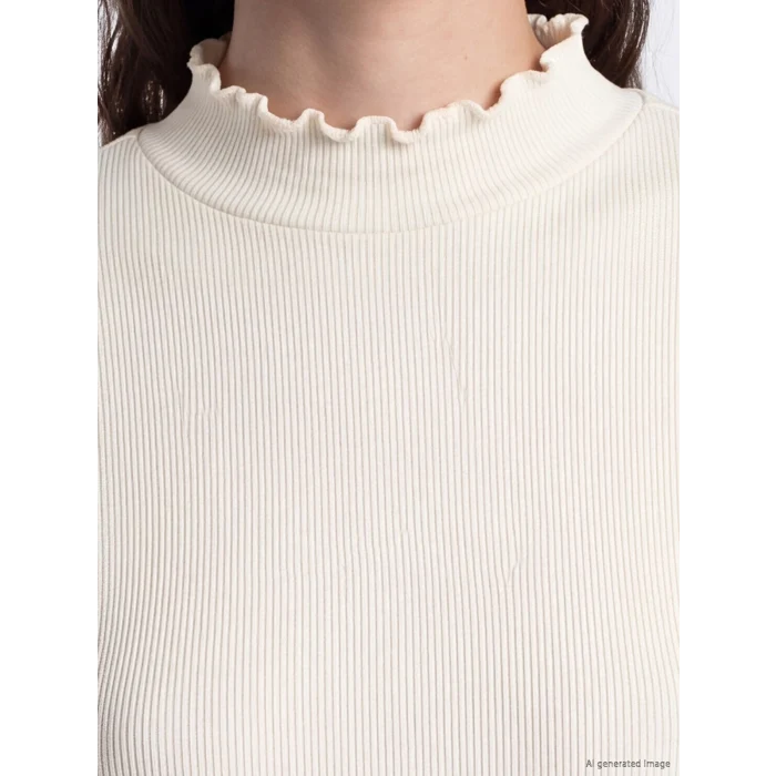 LCW Modest Ekru Dik Yaka Kadın Fitilli Body