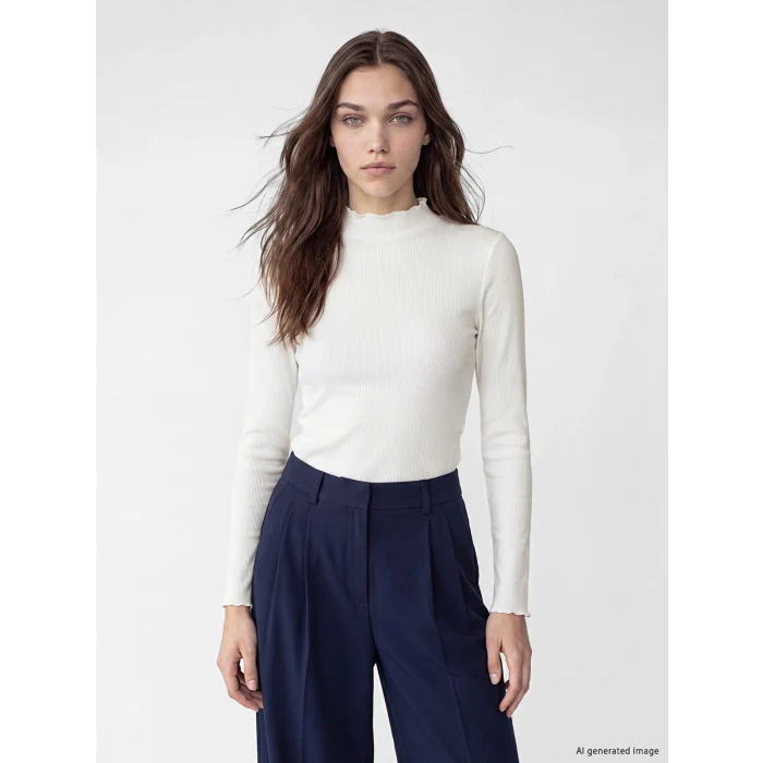 LCW Modest Beyaz Dik Yaka Kadın Fitilli Body