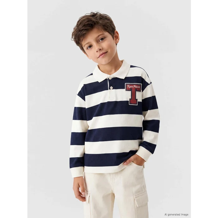 LCW Kids Lacivert Polo Yaka Çizgili Nakışlı Erkek Çocuk Tişört