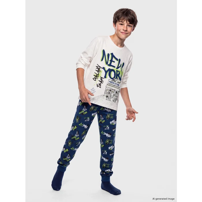 LCW Kids Ekru New York Baskılı Erkek Çocuk Pijama Takım