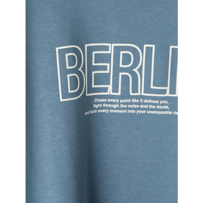 LCW Kids Mavi Bisiklet Yaka Berlin Baskılı Erkek Çocuk Sweatshirt