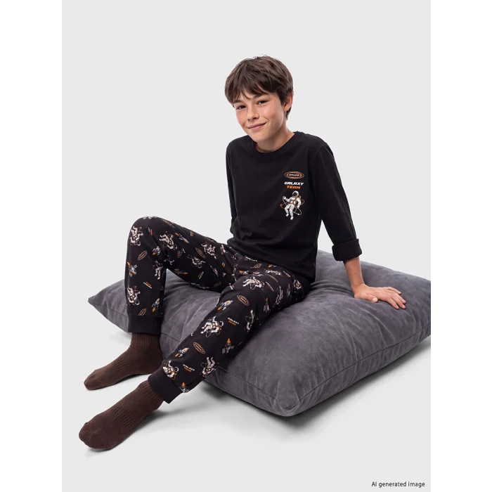 LCW Kids Siyah Bisiklet Yaka Baskılı Erkek Çocuk Pijama Takım