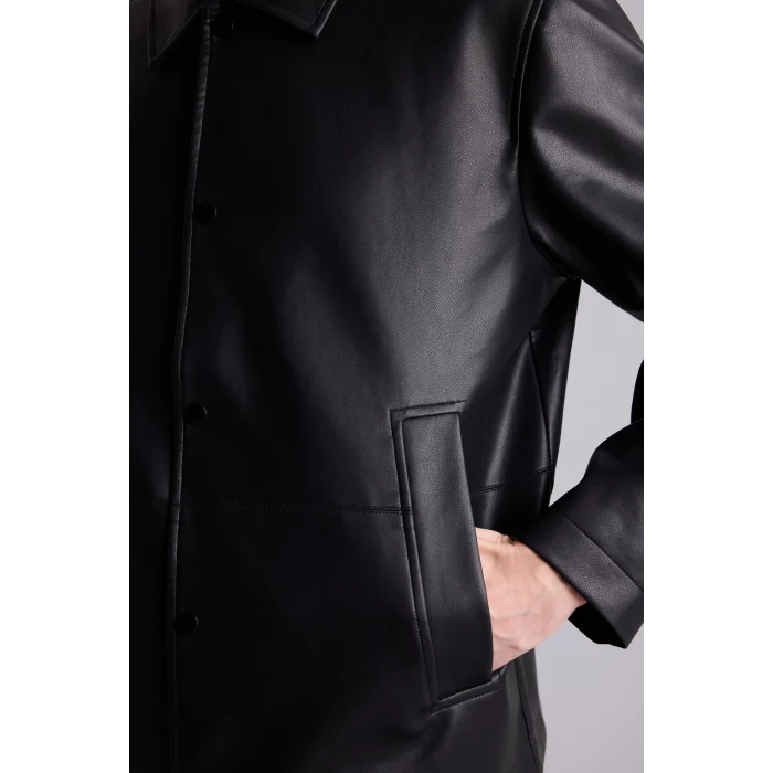 Defacto H2233AXBK27 Siyah Su Geçirmez Regular Fit Polo Yaka Astarlı Çıtçıt Kapamalı Cepli Suni Deri Mont