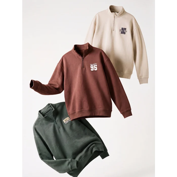 LCW Kids Bej Dik Yaka Nakışlı Erkek Çocuk Kalın Sweatshirt
