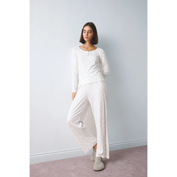 Defacto H8810AXER98 Ekru Regular Fit Desenli Düğmeli Uzun Kollu Pijama Takımı