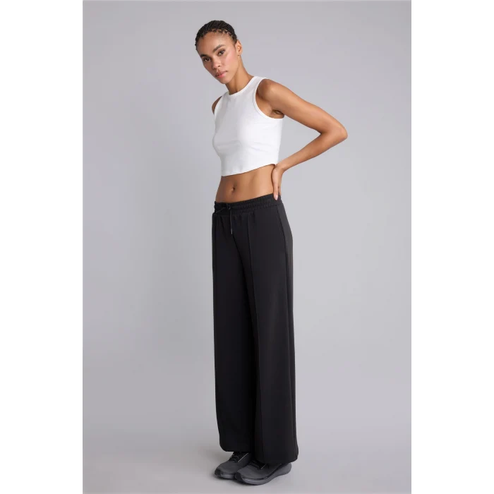 Defacto H8521AXBK81 Siyah Wide Leg Geniş Paça Beli Bağcıklı Standart Boy Modal Sporcu Eşofman Altı