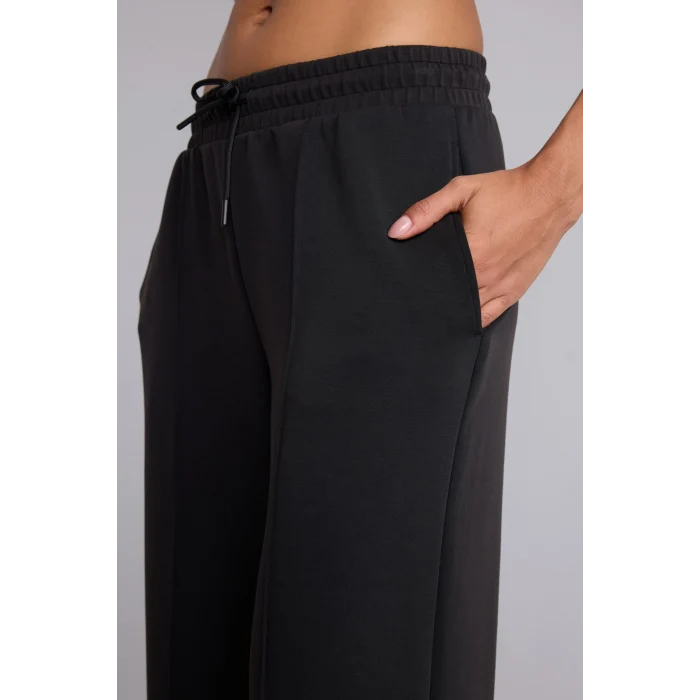 Defacto H8521AXBK81 Siyah Wide Leg Geniş Paça Beli Bağcıklı Standart Boy Modal Sporcu Eşofman Altı