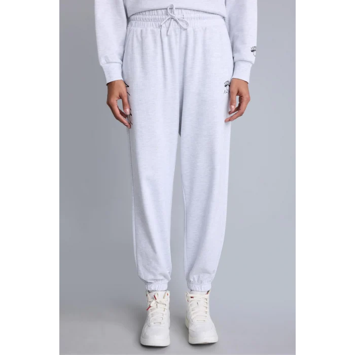 Defacto H4233AXGR421 Gri NBA New York Knicks Jogger Fit Çift Cepli Baskı Detaylı Sweatshirt Kumaşı Eşofman Altı