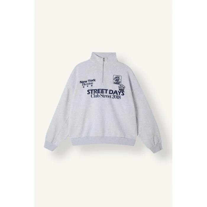 Defacto I3016AXGR110 Gri Oversize Dik Yakalı Yarım Fermuarlı Baskılı Sweatshirt