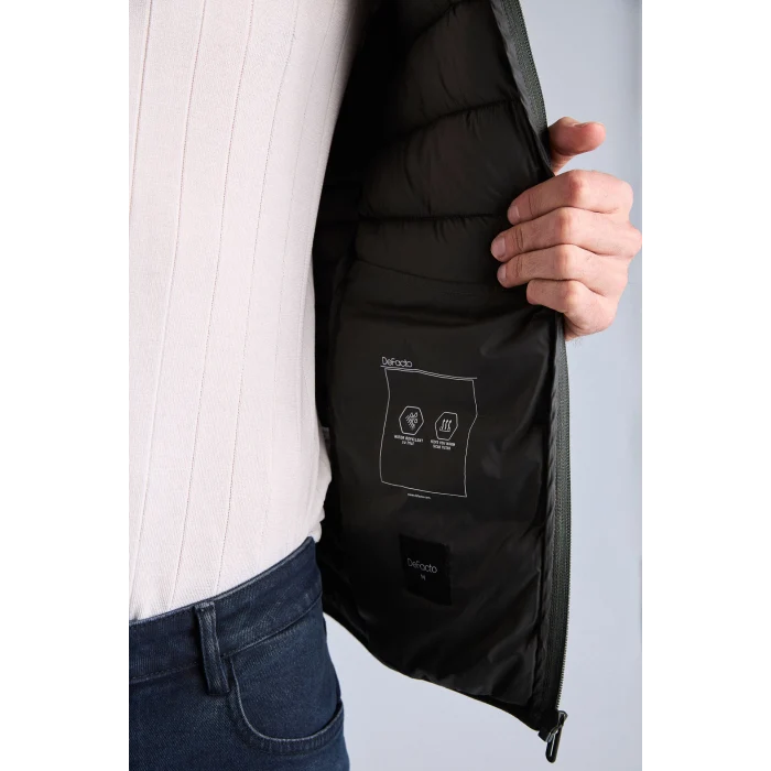 Defacto N4661AZGN1284 Yeşil Sıcak Tutan Su İtici Slim Fit Mont