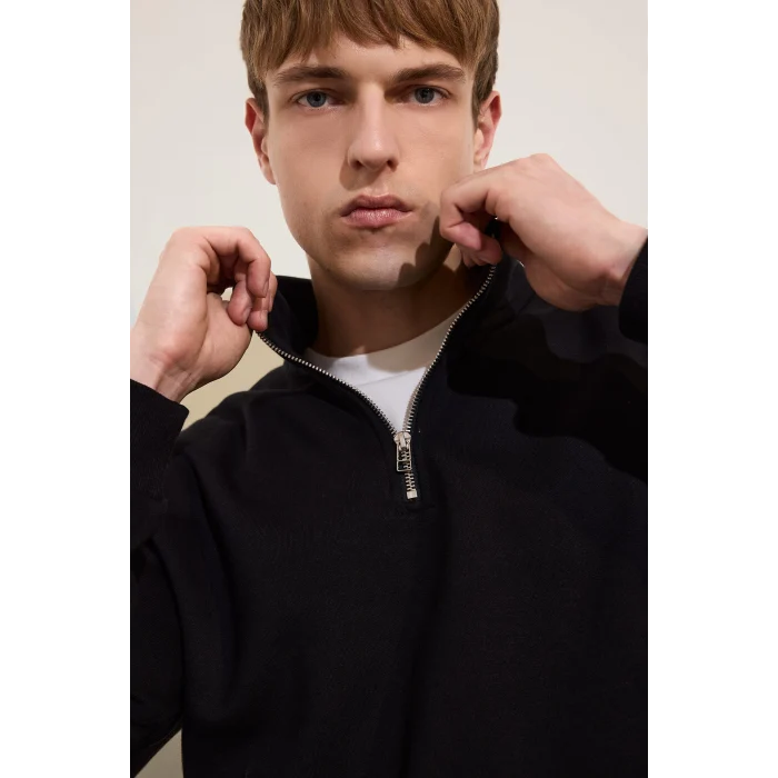 Defacto X7405AZBK81 Siyah Regular Fit Dik Yaka Yarım Fermuarlı Basic Sweatshirt
