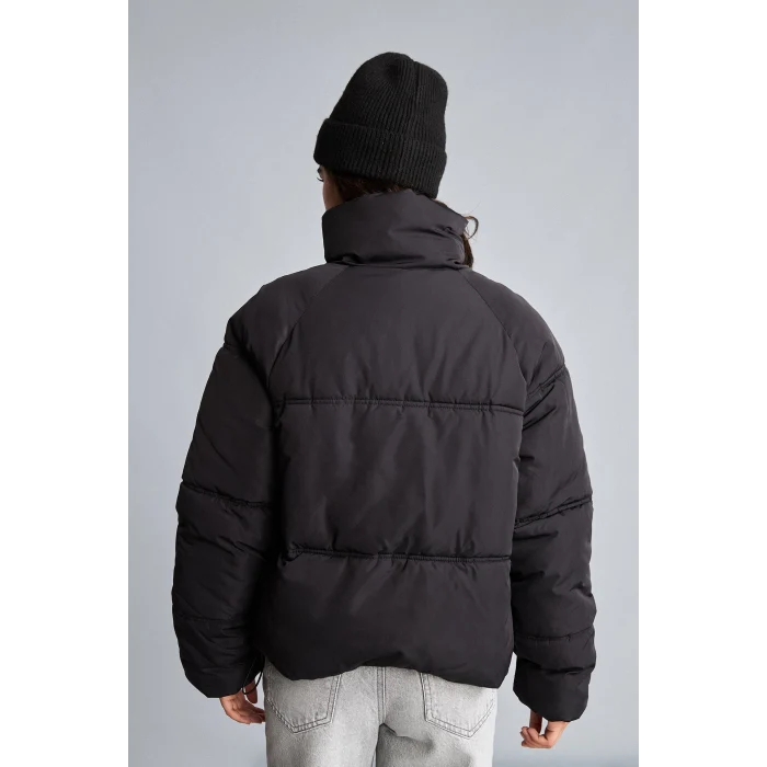 Defacto H3822AXBK81 Siyah Regular Fit Dik Yaka Şişme Mont