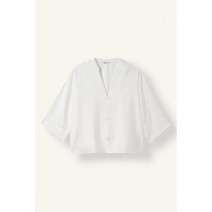 Defacto I8515AXWT32 Beyaz Oversize Hakim Yaka Brit Düğmeli Uzun Kollu Basic Bluz