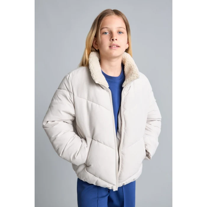Defacto H8014A8ER37 Ekru Oversize Peluş Yaka İçi Detaylı Kapitone Fermuarlı Şişme Mont Kız Çocuk