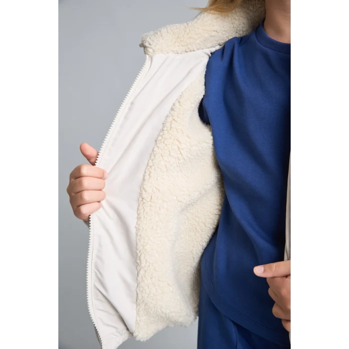 Defacto H8014A8ER37 Ekru Oversize Peluş Yaka İçi Detaylı Kapitone Fermuarlı Şişme Mont Kız Çocuk