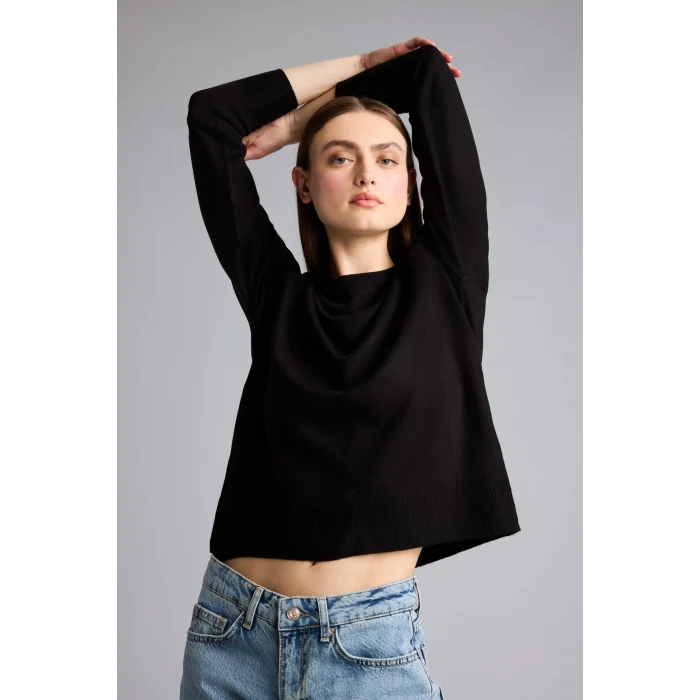 Defacto C0058AXBK81 Siyah Ultra Yumuşak Relax Fıt Bisiklet Yaka Kazak