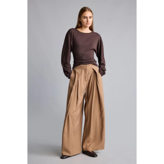 Defacto I8183AXBN267 Kahve %100 Pamuk Dikiş Detaylı Slim Fit Bisiklet Yaka Uzun Kollu Basic Tişört