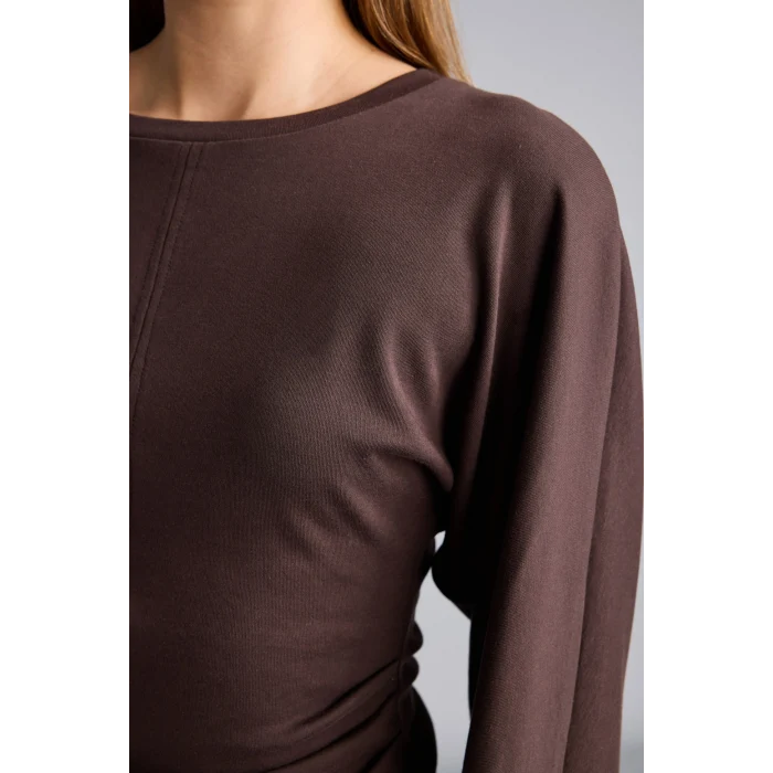 Defacto I8183AXBN267 Kahve %100 Pamuk Dikiş Detaylı Slim Fit Bisiklet Yaka Uzun Kollu Basic Tişört