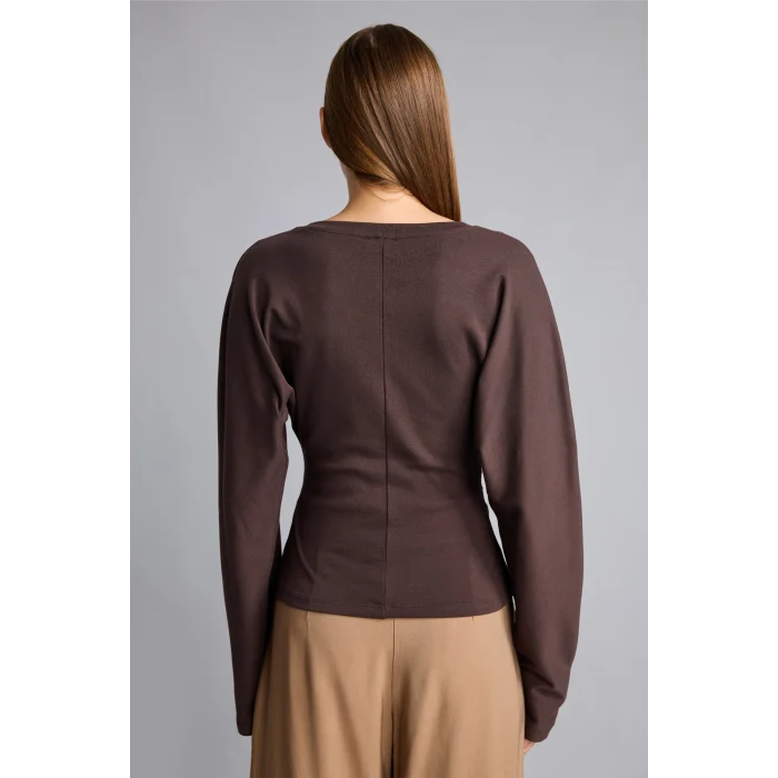Defacto I8183AXBN267 Kahve %100 Pamuk Dikiş Detaylı Slim Fit Bisiklet Yaka Uzun Kollu Basic Tişört